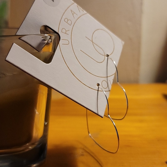 Silver Heart shaped earrings - Picture 3 of 4